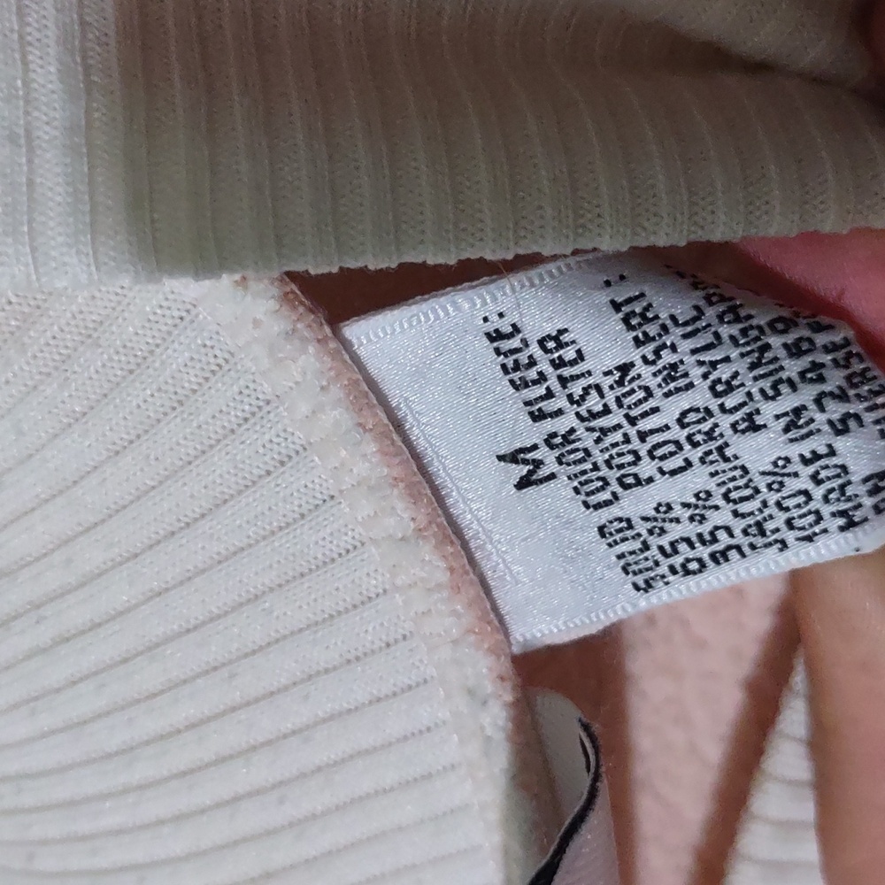 SOLD Vintage simply basic women's sweater preppy girly light pink sweater medium - Picture 4 of 9